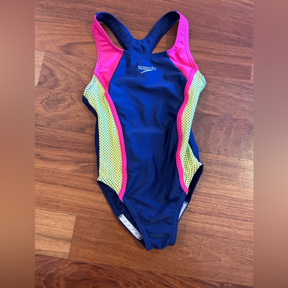 Girls speedo bathing suit size xs